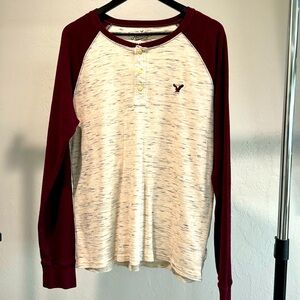American Eagle Thermal, Size Large. Excellent Condition!